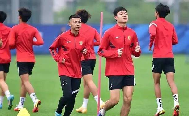 东亚杯首战韩国!久帅或重用3大新星青春风暴组合上位的简单介绍